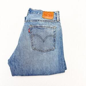 Levi's 501 Button Fly Light Wash Denim Jeans Ripped Raw Hem Size 29 x 32